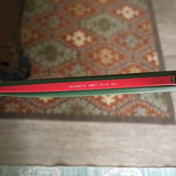 Gucci Sunglasses - Picture 5 of 5